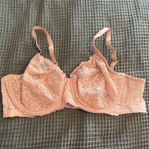 Delicate Lace Women's Bra - Soft Pink